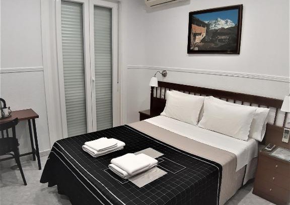 Cortes House | Hostal Dulcinea