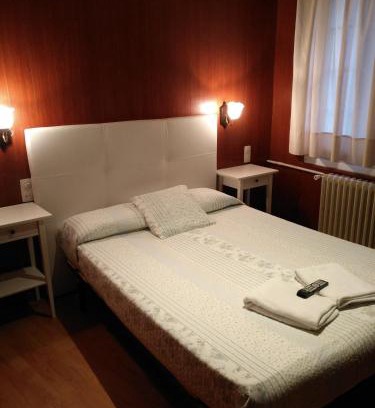 Ribes De Freser House | Hostal Porta De Núria