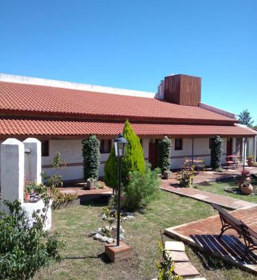 Carpinteria Hotel | Hosteria Manantial de Carpintería