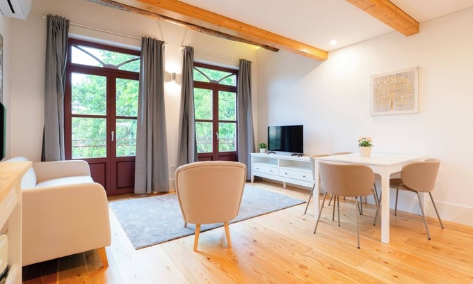 Guimaraes Apartment | HostWise - Spacious and Family Flats