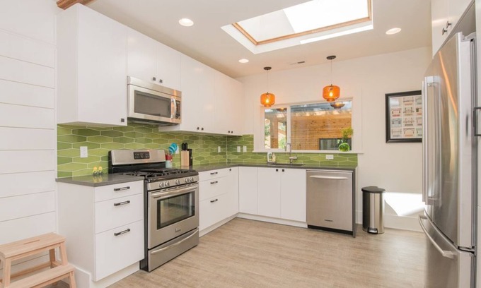 Mississippi District House | Hot & Chic Mississippi District - Fresh, Bright & Modern, Pets Welcome!