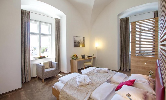 Hainburg an der Donau Hotel | Hotel Altes Kloster