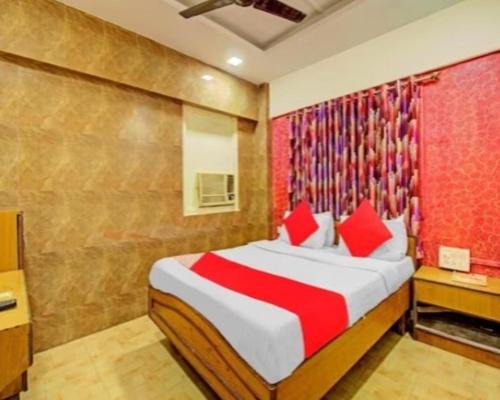 Bandra East Apartment | Hotel Anil Residency