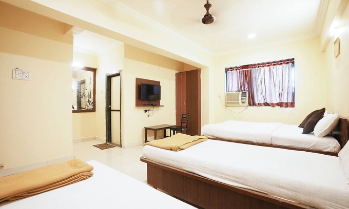 Amarnath Hotel | Hotel Della Comfort near Ambreshwar Shiv Mandir, Ambernath