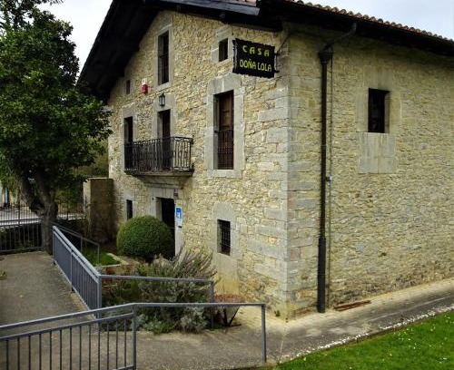 Izarra Hotel | Hotel Doña Lola