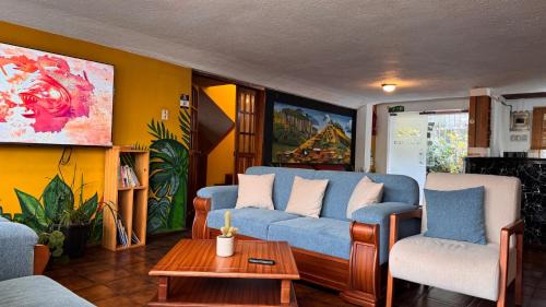 Salinas Hotel | HOTEL EL REFUGIO, Salinerito