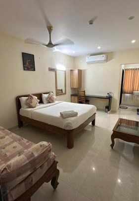 Pithapuram Hotel | Hotel Gokulam Grand