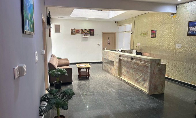 Electronics City Cabin | Hotel Golden Suites