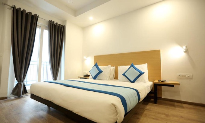 East of Kailash House | Hotel Key Rooms