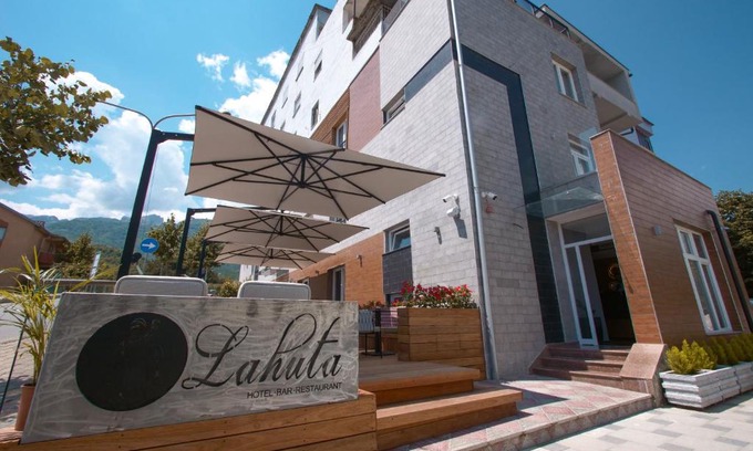 Bajram Curri Hotel | Hotel Lahuta