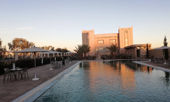 Lkheng Hotel | Hotel Oasis Palace