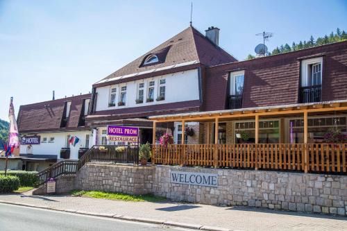 Svoboda nad Upou Hotel | Hotel Prom