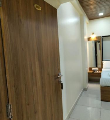 Wagholi House | Hotel Queen Inn