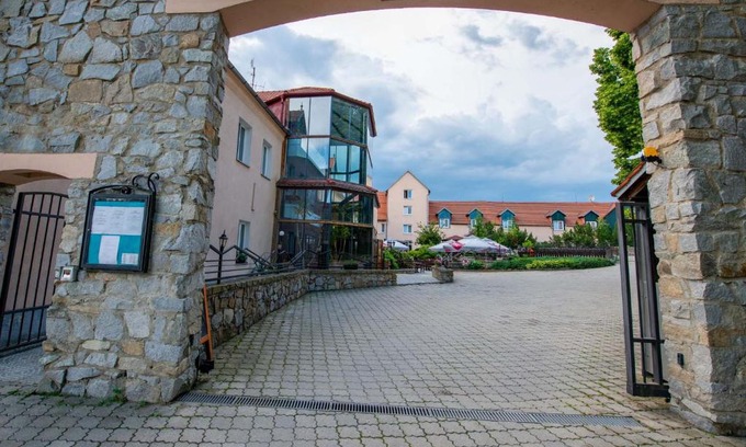 Horni Cerekev Hotel | Hotel Rustikal