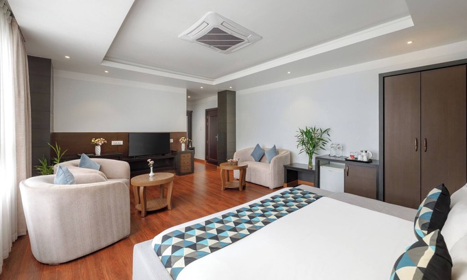 Jhapa Hotel | Hotel The Kingsbury