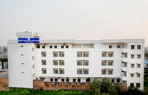 Siddharthanagar Hotel | Hotel The White Lotus View Pvt Ltd