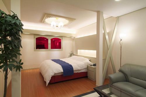 Nankoku Hotel | hotelLUANA 18歳未満入場禁止