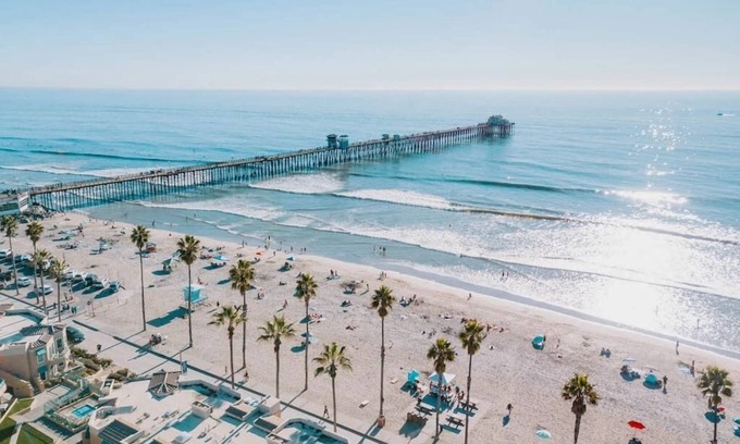 Townsite Condo | Hottest Neighborhood! Walk to Beach!