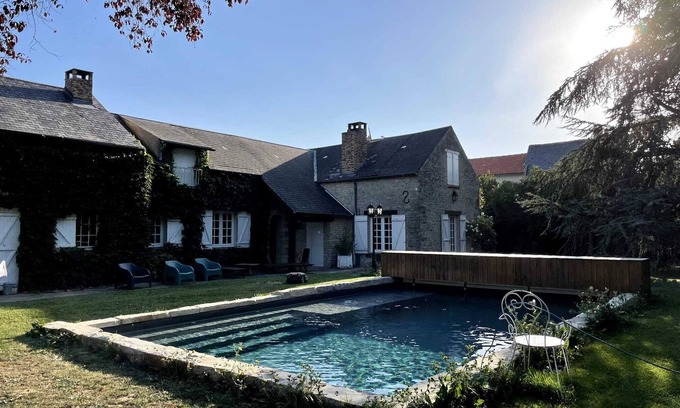 Roinvilliers House | House 1h from Paris: 2 offices and fireplaces