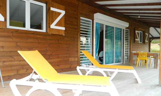 Saint-Louis House | House 200 m from the beach <>46 euros per night and per person/ in an ideal setting.