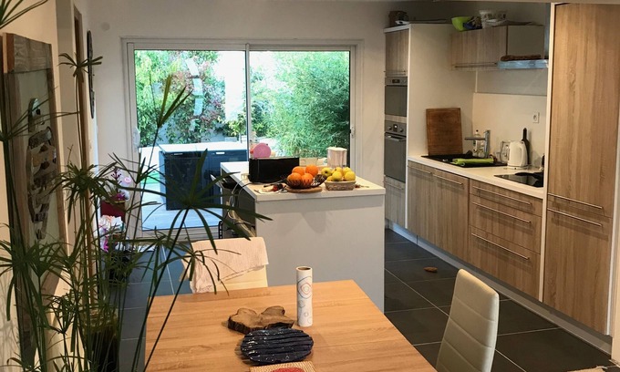 Martigues House | House 6/8 people in Martigues, near downtown, near beaches, quiet.