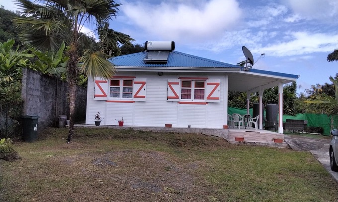 Capesterre-Belle-Eau House | House Alpinias de Nita