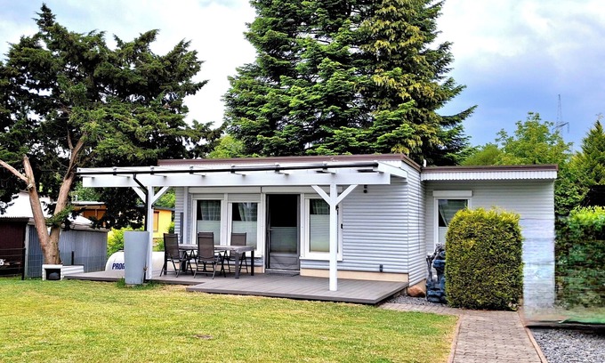 Parey House | House by the lake Elbe-Parey