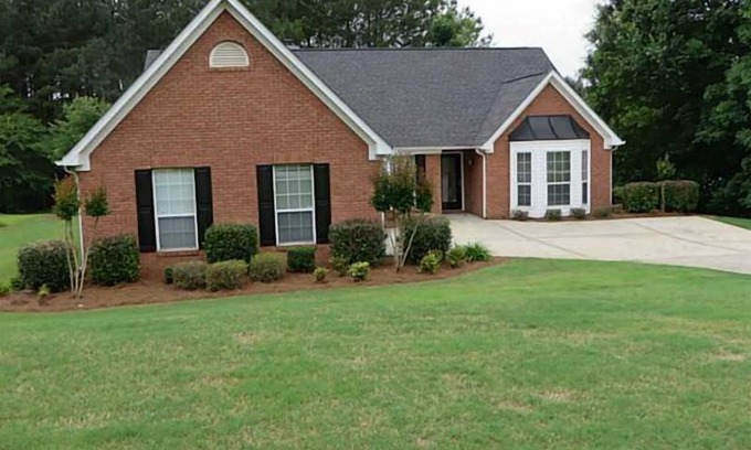 Flowery Branch House | House close to Lake Lanier