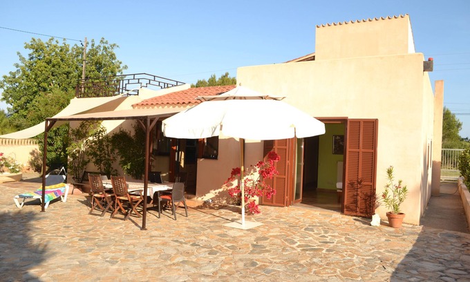 Son Moll House | House, Holiday home, Chalet 300 m from Son Moll beach (Cala Ratjada)