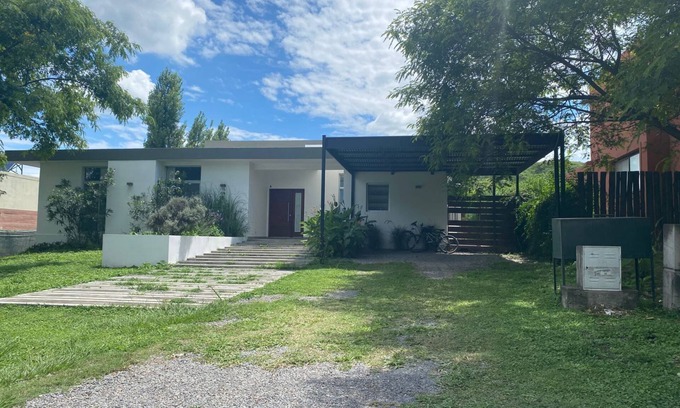 Villa San Lorenzo House | House in Meadows of San Lorenzo - San Lorenzo Chico/Salta