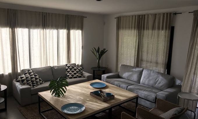 San Vicente House | House in Semiprivate Neighborhood, near Del Mar