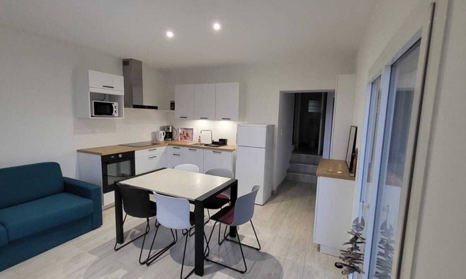 Les Estagnots House | HOUSE NEAR THE SEA