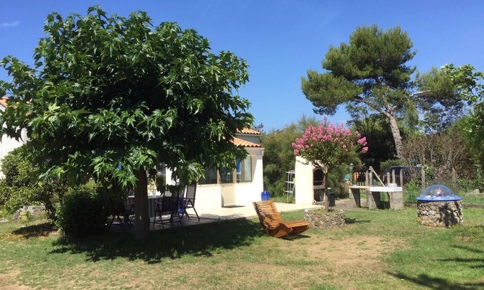 Saint-Georges-d'Oleron House | House on 1,700 m² of wooded and enclosed land very quiet and close to the sea