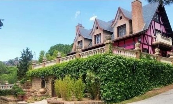 Cadalso de los Vidrios House | House with swimming pool, paddle and 25 hectares for 11 persons