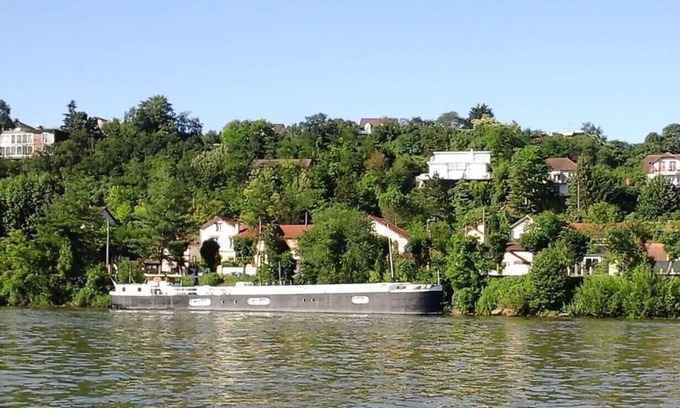 La Frette-sur-Seine House | House with garden by the Seine, 60m2.