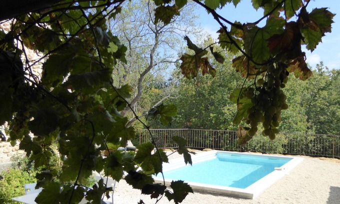 Valreas House | House with pool in the vineyards of the Drôme Provençale
