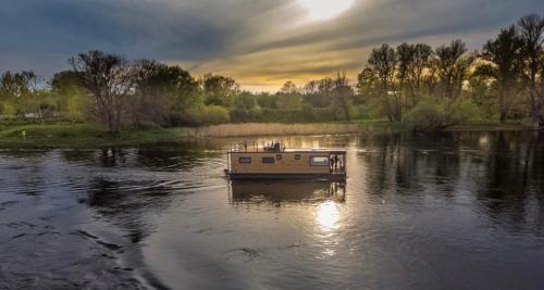 Tarnobrzeg Boat Rental | Houseboat - dom na wodzie