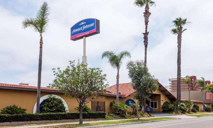 National City Hotel | Howard Johnson by Wyndham National City/San Diego South
