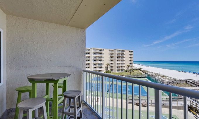Holiday Isle Condo | HSR 402 is a Luxury 2 BR - Completely Renovated and stunning in its decor