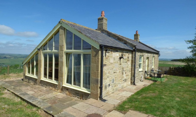 Langley-on-Tyne Cottage | HUMBLETON COTTAGE, pet friendly, with open fire in Haydon Bridge