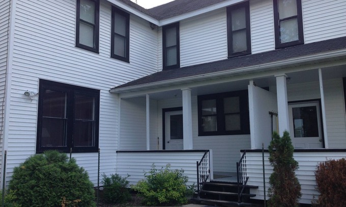 Laona Cabin | Hunting Lodge Next To Snowmobile Trails