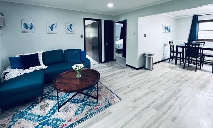 DeKalb Apartment | Husky Hideout - 2 King Beds