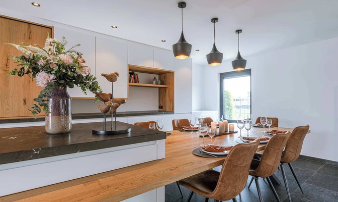 Sint-Michiels Apartment | Huswell - Unique apartment near Bruges with sunny terrace