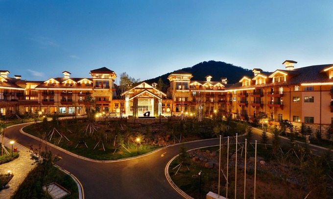 Changbai Mountain West Slope Resort | Hyatt Regency Changbaishan