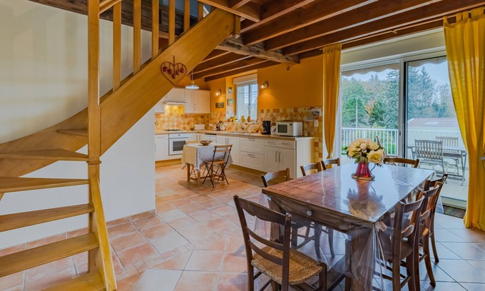 Saint-Jory-de-Chalais Cottage | Ideal for family of four/idéal pour famille de 4 personnes