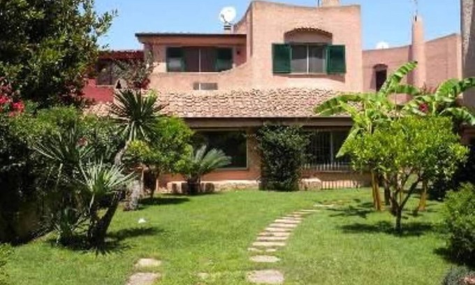 Ardea Villa | Ideal villa for family holidays, well equipped, close to the sea!