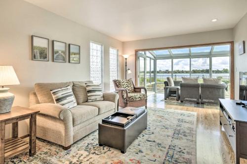 East End House | Ideally Located San Francisco Bay Home with Sunroom!