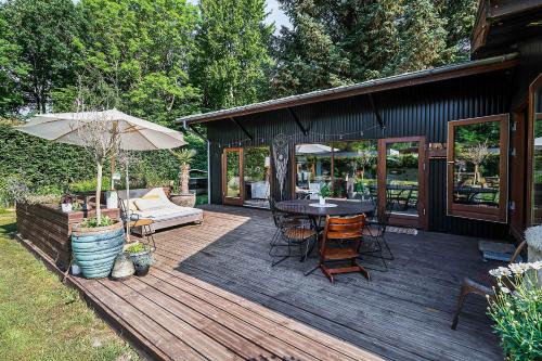 Lystrup House | Idyllic Forest-Fringed Holiday Home By The Beach