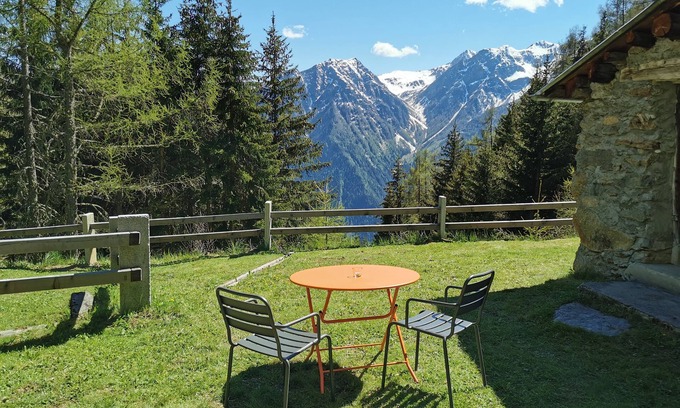 Poschiavo Cottage | Idyllically secluded Maiensäss