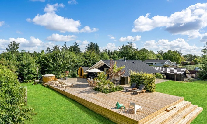 Skibby House | If you want to enjoy your vacation to the fullest and love the outdoor life, this cottage is ideal f